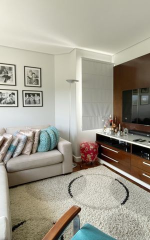 Apartamento à venda com 250m², 4 quartos e 4 vagas Apartamento à venda com 250m², 4 quartos e 4 vagassala 3