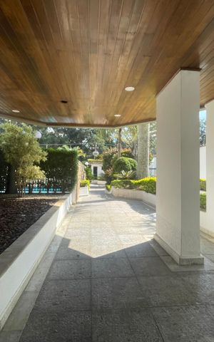 Apartamento à venda com 250m², 4 quartos e 4 vagas Apartamento à venda com 250m², 4 quartos e 4 vagasÁrea comum