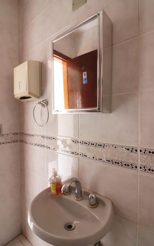 Casa para alugar com 131m², 3 quartos e 6 vagasBanheiro