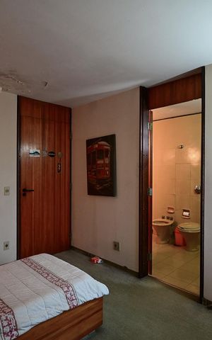 Casa à venda com 374m², 4 quartos e 3 vagasSuíte 1