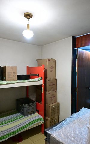 Casa à venda com 374m², 4 quartos e 3 vagasQuarto de Serviço