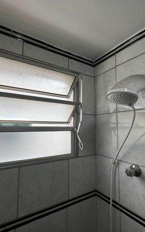 Apartamento para alugar com 136m², 3 quartos e 2 vagas Apartamento para alugar com 136m², 3 quartos e 2 vagasChuveiro