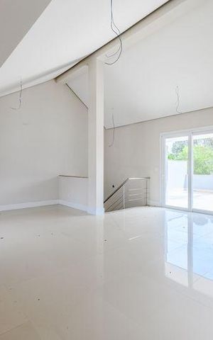 Casa à venda com 393m², 3 quartos e 2 vagasCasa 04