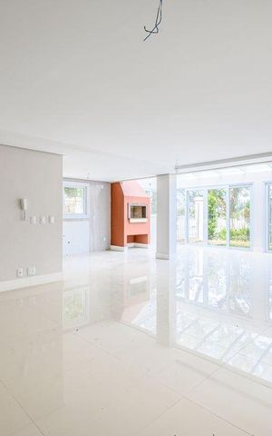 Casa à venda com 294m², 3 quartos e 3 vagas Casa à venda com 294m², 3 quartos e 3 vagasCasa 10