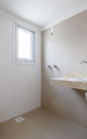 Casa à venda com 294m², 3 quartos e 3 vagas Casa à venda com 294m², 3 quartos e 3 vagasCasa 10