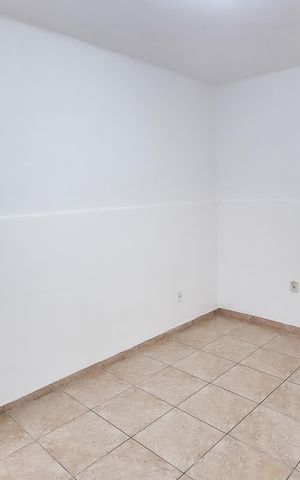 Casa à venda com 70m², 2 quartos e 1 vagaSala