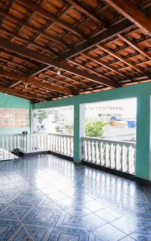 Casa para alugar com 208m², 2 quartos e 1 vagaVaranda