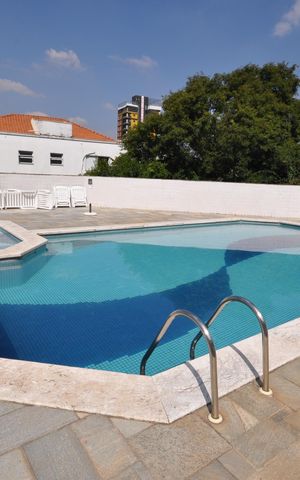 Apartamento à venda com 230m², 4 quartos e 4 vagasÁrea comum - Piscina