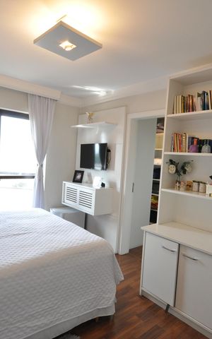 Apartamento à venda com 230m², 4 quartos e 4 vagasSuíte 2
