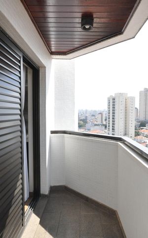 Apartamento à venda com 230m², 4 quartos e 4 vagasSacada da Suíte Master