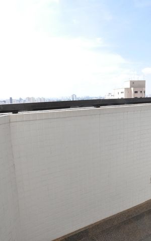 Apartamento à venda com 230m², 4 quartos e 4 vagasSacada da Suíte Master