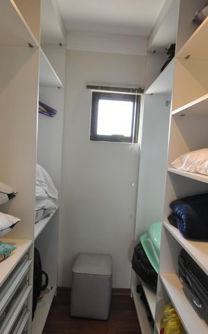 Apartamento à venda com 230m², 4 quartos e 4 vagasCloset da Suíte 2
