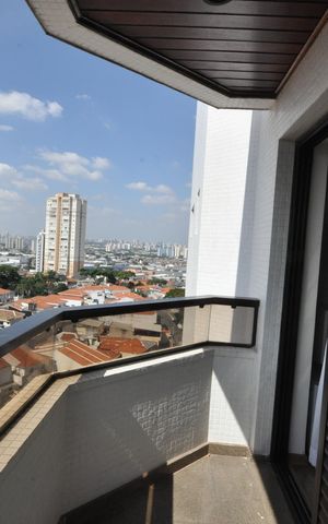 Apartamento à venda com 230m², 4 quartos e 4 vagasSacada da Suíte 2