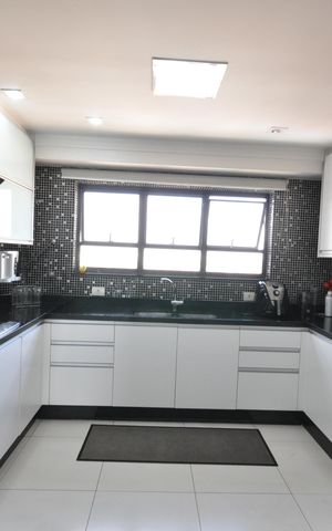 Apartamento à venda com 230m², 4 quartos e 4 vagasCozinha