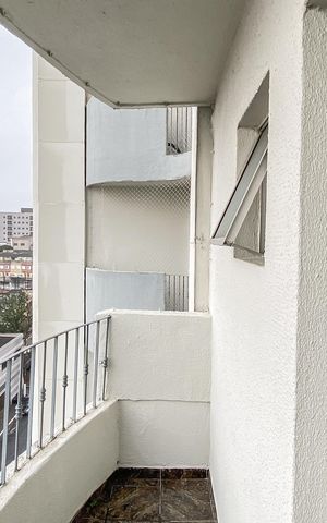 Apartamento à venda com 42m², 1 quarto e 1 vaga Apartamento à venda com 42m², 1 quarto e 1 vagaVaranda
