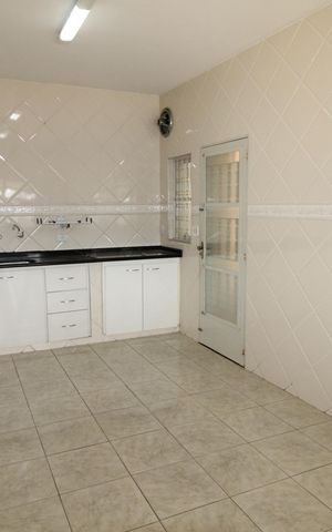 Casa para alugar com 113m², 3 quartos e 3 vagasCozinha