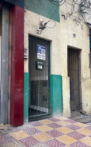 Casa para alugar com 50m², 2 quartos e sem vaga Casa para alugar com 50m², 2 quartos e sem vagaFachada