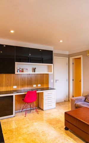 Apartamento para alugar com 261m², 4 quartos e 4 vagas