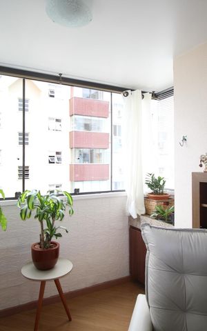 Apartamento à venda com 68m², 2 quartos e 1 vagaVaranda