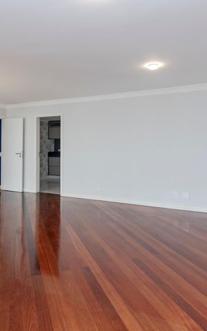 Apartamento à venda com 160m², 4 quartos e 2 vagas Apartamento à venda com 160m², 4 quartos e 2 vagasSala