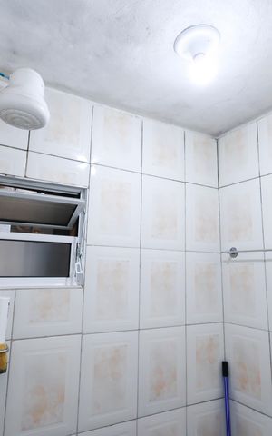 Casa à venda com 75m², 2 quartos e sem vagaBanheiro