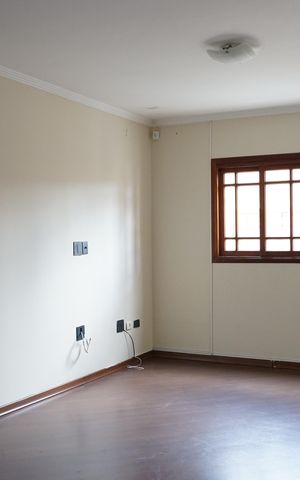 Casa à venda com 350m², 3 quartos e 3 vagasSala de TV