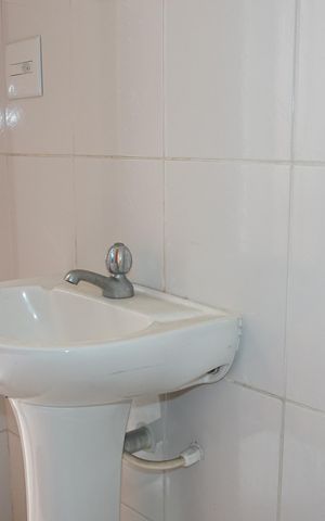 Casa à venda com 350m², 3 quartos e 3 vagasBanheiro 2
