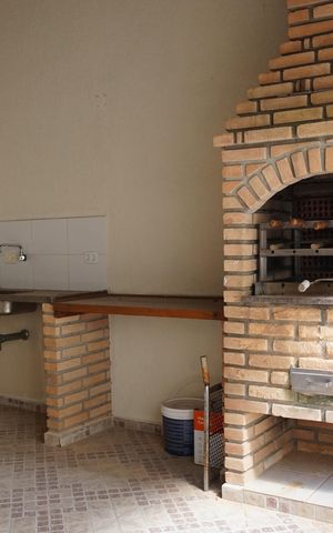 Casa à venda com 350m², 3 quartos e 3 vagasChurrasqueira quintal