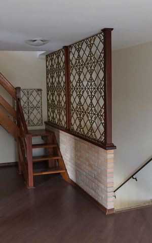 Casa à venda com 350m², 3 quartos e 3 vagasSala de TV