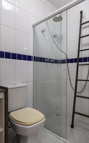 Casa de condomínio à venda com 113m², 3 quartos e 2 vagasBanheiro social
