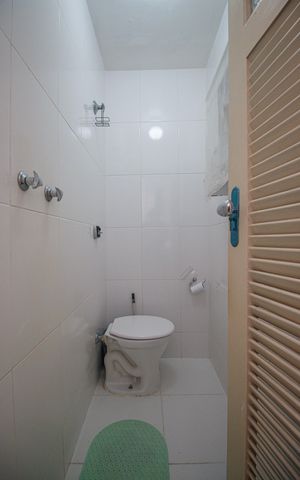 Apartamento à venda com 75m², 2 quartos e sem vaga Apartamento à venda com 75m², 2 quartos e sem vagaBanheiro de Serviço