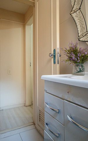 Apartamento à venda com 75m², 2 quartos e sem vaga Apartamento à venda com 75m², 2 quartos e sem vagaBanheiro