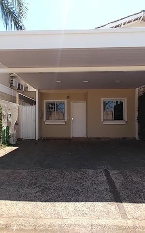 Casa de condomínio para alugar com 135m², 4 quartos e 2 vagas