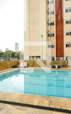 Apartamento à venda com 76m², 3 quartos e 1 vaga Apartamento à venda com 76m², 3 quartos e 1 vagaPiscina