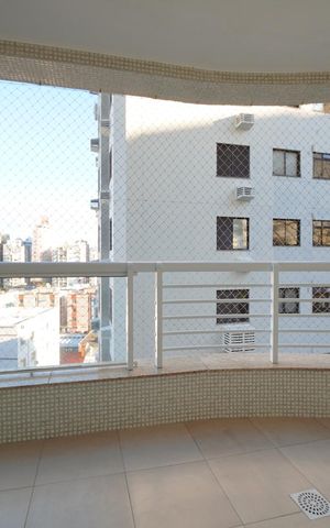 Apartamento para alugar com 206m², 4 quartos e 3 vagasSacada Suíte 1