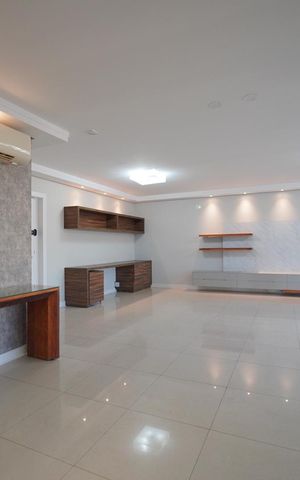Apartamento para alugar com 206m², 4 quartos e 3 vagasSala