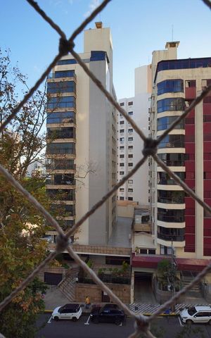 Apartamento para alugar com 206m², 4 quartos e 3 vagasVista da Suíte 4