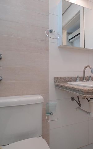 Apartamento para alugar com 206m², 4 quartos e 3 vagasBanheiro da Suíte 1
