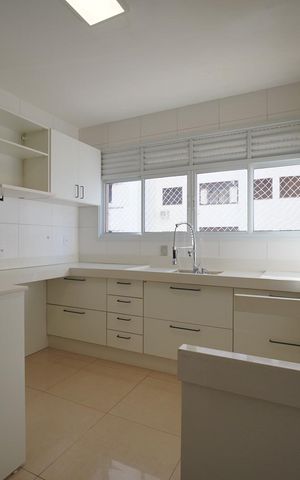Apartamento para alugar com 206m², 4 quartos e 3 vagasCozinha