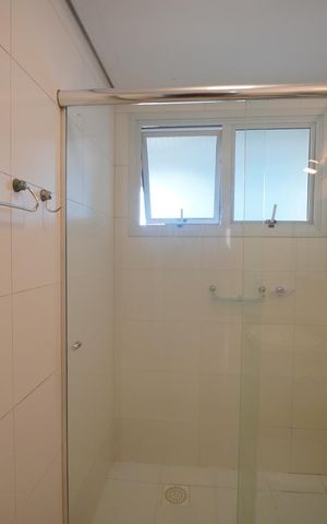 Apartamento para alugar com 206m², 4 quartos e 3 vagasBanheiro da Suíte 1