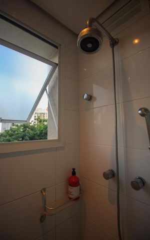 Apartamento à venda com 193m², 3 quartos e 4 vagasBanheiro da Suíte 2