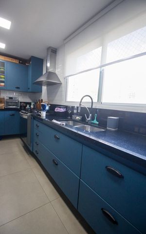 Apartamento à venda com 193m², 3 quartos e 4 vagasCozinha