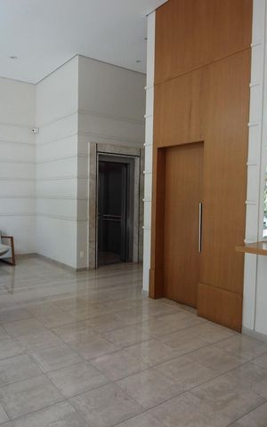 Apartamento à venda com 193m², 3 quartos e 4 vagasHall social