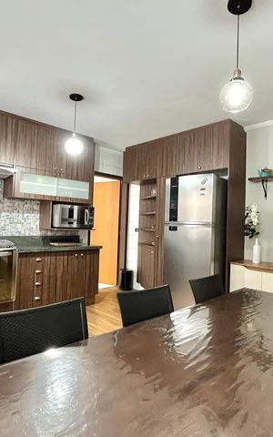 Casa à venda com 156m², 3 quartos e 2 vagasCozinha