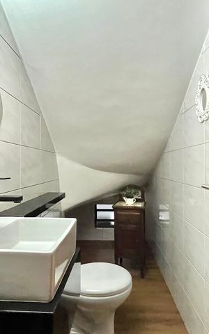 Casa à venda com 156m², 3 quartos e 2 vagasLavabo
