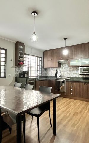 Casa à venda com 156m², 3 quartos e 2 vagasCozinha