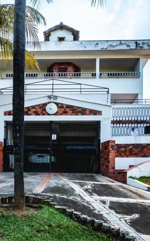 Casa para alugar com 535m², 5 quartos e 2 vagasFachada