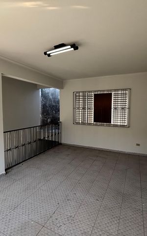 Casa à venda com 240m², 3 quartos e 1 vaga Casa à venda com 240m², 3 quartos e 1 vagaGaragem