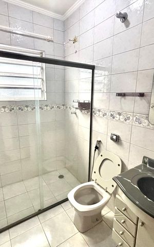 Casa à venda com 240m², 3 quartos e 1 vaga Casa à venda com 240m², 3 quartos e 1 vagaBanheiro da Suíte 1