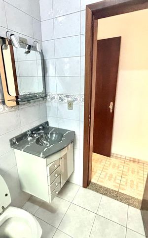 Casa à venda com 240m², 3 quartos e 1 vaga Casa à venda com 240m², 3 quartos e 1 vagaBanheiro da Suíte 1